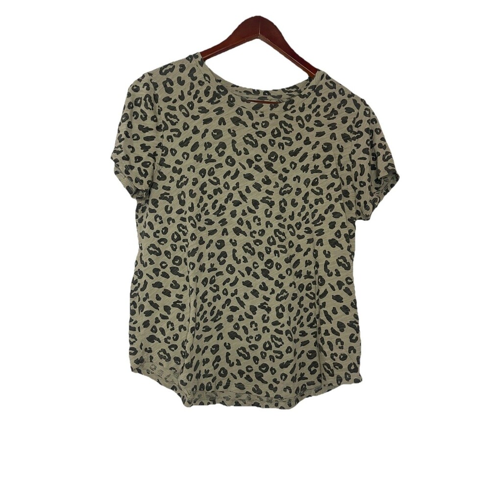Old Navy Women's Medium Olive Green Animal Print Tshirt